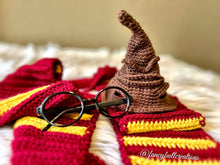 Load image into Gallery viewer, crochet pet sorting wizard hat costume fancybullcreations