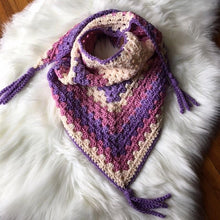 Load image into Gallery viewer, premiere yarn crochet triangle shall